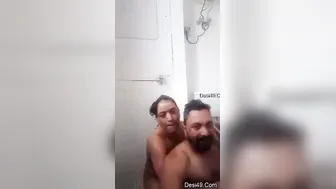 Desi Couple Getting Naughty In The Bathroom During The Night