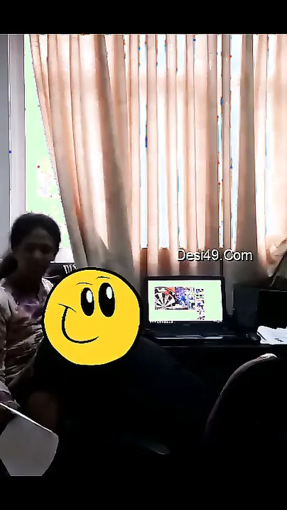 Mallu Girlfriend Getting Her Big Tits Sucked In Office Room