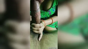 Sexy Wife Giving Hubby's Cock The Best Head This Morning