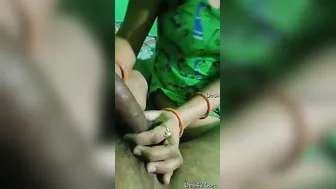 Sexy Wife Giving Hubby's Cock The Best Head This Morning