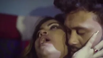 Horny Girlfriend Riding And Bouncing On Him In Small Flat Room