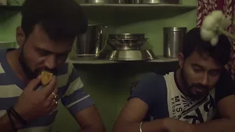 Horny Girlfriend Riding And Bouncing On Him In Small Flat Room