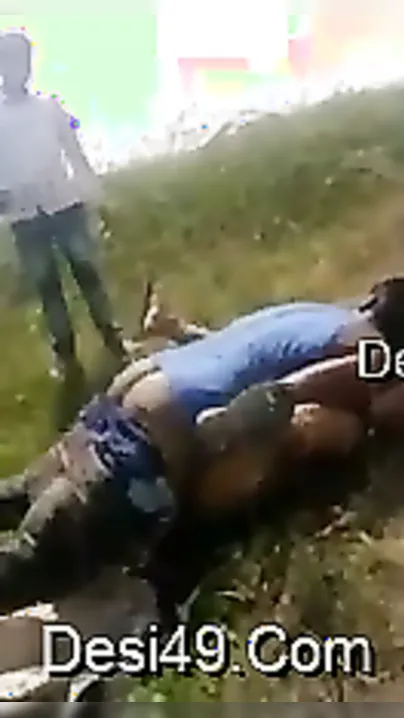 Village Slut Bhabhi Getting Fucked Outdoors By Her Local Stud