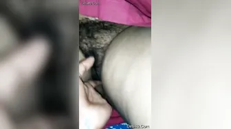Horny Wife Spreading Wide While He Fingers Her Dripping Pussy
