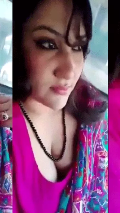 Large tits Desi aunty bumpers play by her boss