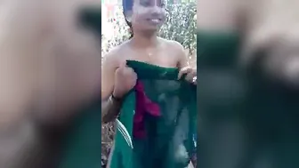 Desi booby hotty undressed outdoors MMS sex video