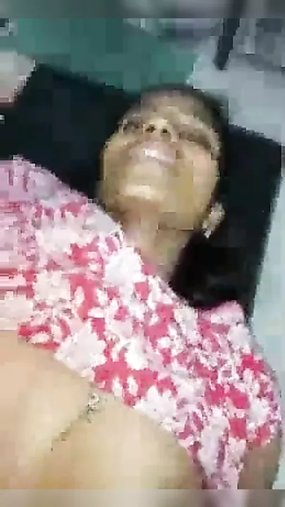 Desi office Telugu sex movie scene of a sexy staff with her manager
