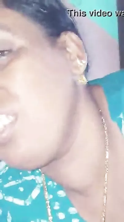 Mallu sex MMS of older Mallu wife engulfing pecker