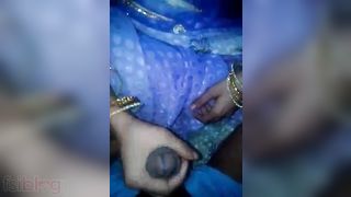 Desi wife handjob to her hubby MMS movie