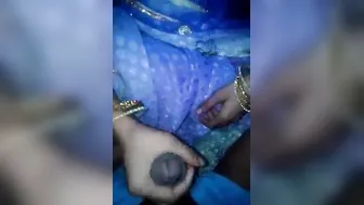 Desi wife handjob to her hubby MMS movie