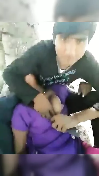Desi hotty group sex outdoors with her allies movie scene