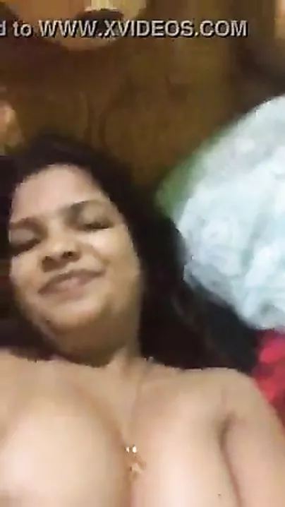 Desi girl undressed selfie movie scene for her bf goes viral online