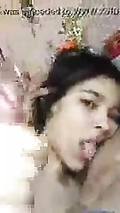 Nasty Desi Tugjob sex MMS clip of a hot Desi beauty