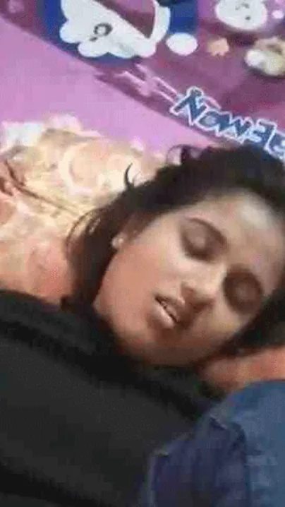 Latest sex scandal clip of couples 1st time sex video