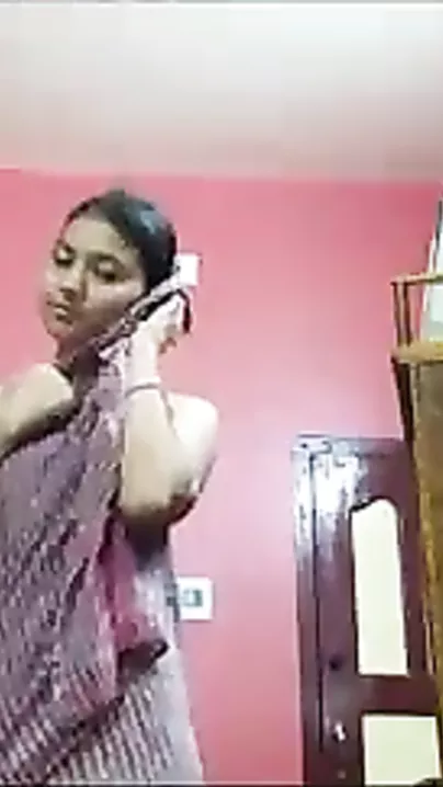 Nude Bengali cutie took her selfie video after having washroom