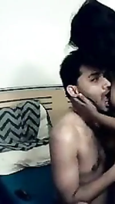 Sexy recent Desi MMS pair sex episode for your pleasure
