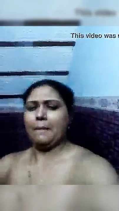 Sexy corpulent Indian wife bathing selfie episode just arrived