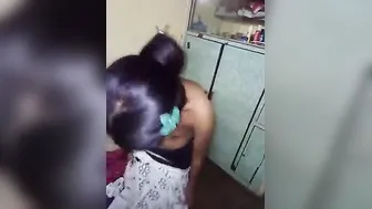 Sexy recent MMS sex episode of a Desi pair buzzing around