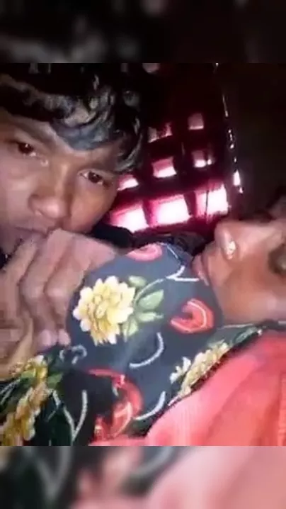 See this desi housewife boob engulfing by her stepbrother