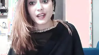 Pure Indian Striptease of a hot mother i'd like to fuck to make u slutty