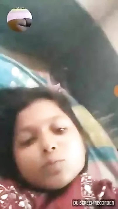 Lonely Desi hotty fur pie fingering movie call with her boyfriend