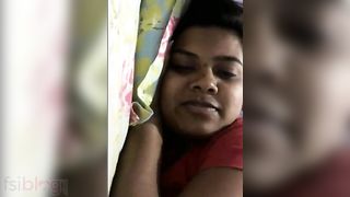 Desi boobs show of Bengaluru girlfriend on webcam chat