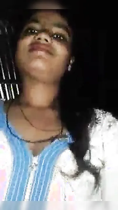 Desi Village Beauty rides boyfriend 10-pounder MMS sex movie scandal