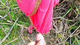 Wife Jerking Off Her Man Then Getting Fucked Outside At Night