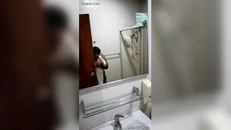 Milf Aunty Taking A Bath While He Records Her Curvy Body Naked