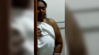 Milf Aunty Taking A Bath While He Records Her Curvy Body Naked
