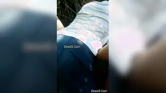 College Lovers Having Risky Outdoor Sex In Private Corner