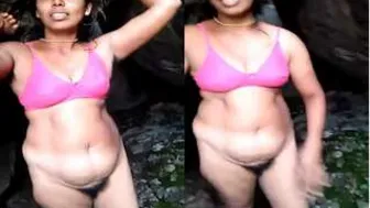 Mallu Girlfriend On Her Knees Sucking Boyfriends Dick Eagerly