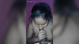 Horny Girlfriend Desperate To Suck And Deepthroat His Cock