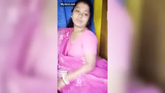 Busty Desi Aunty Teasing On Camera Showing Off Her Huge Melons
