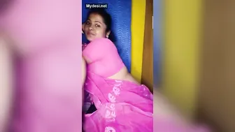 Busty Desi Aunty Teasing On Camera Showing Off Her Huge Melons