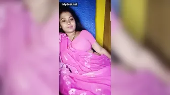 Busty Desi Aunty Teasing On Camera Showing Off Her Huge Melons