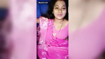 Busty Desi Aunty Teasing On Camera Showing Off Her Huge Melons
