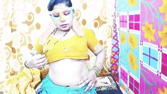 Busty Milf Playing With Herself Dirty Talking In Native Tongue