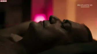 Desi Bhabhi Caught Bathing Naked By Neighbor Filming Everything