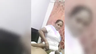 Young Maid Sucking Off Her House Owner For Extra Cash At Home