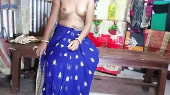 Putting My Horny Aunty In A New Sari Before Fucking Her Rough
