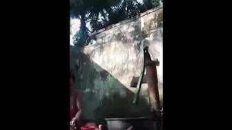 Village Telugu Aunty Bathing Naked Showing Her Saggy Natural Tits