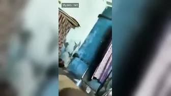 Desi Aunty Slowly Opening Her Sari Exposing Her Naked Curves