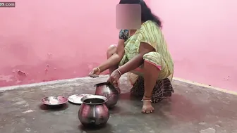 Married Aunty Teasing Me With Her Thighs Getting Filled Deep