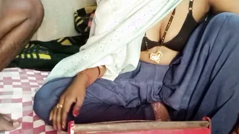 Bhabhi Massaging Her Own Pussy After Getting Body Rubdown