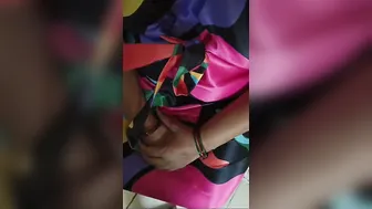 Mature Aunty Changing Pad Gets Caught And Fucked Right There