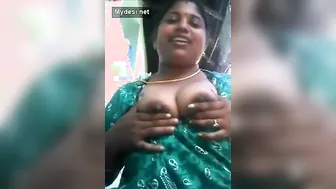 Bengali Village Aunty Flashing Big Boobs Behind House Secretly
