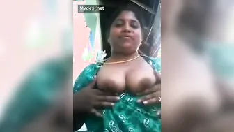 Bengali Village Aunty Flashing Big Boobs Behind House Secretly