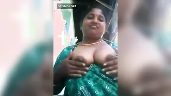 Bengali Village Aunty Flashing Big Boobs Behind House Secretly
