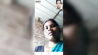 Village Aunty Showing Off Her Body On Video Call Getting Naked
